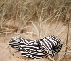 Piikaboo Puddle Jumper Zwemvest Zebra - 2-6 Jaar - 15-30 Kg -Winkel voor professionele sportartikelen 1200x1028