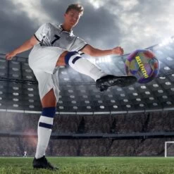 Belenthi Lichtgevende Voetbal - Glow In The Dark Bal - Lichtgevende Bal - Holografisch - Reflecterend -Winkel voor professionele sportartikelen 1200x1200 528