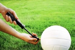 PD® - Ballenpomp - Premium Voetbalpomp - Basketbalpomp - Ballenpomp - Handpomp - Pomp - Inclusief Naald -Winkel voor professionele sportartikelen 1200x803 1