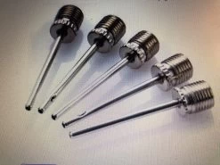 Merkloos Opblaasventiel Set Van 5 Naalden Voor De Ballenpomp.