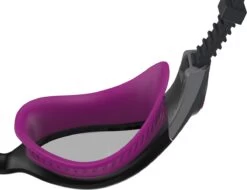 Speedo Futura Biofuse Flexiseal Zwembril Unisex - Roze / Smoke - One Size -Winkel voor professionele sportartikelen 1200x924